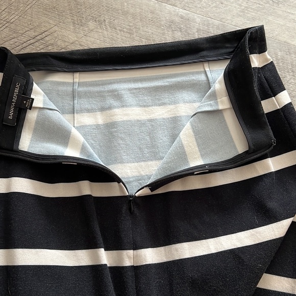 Banana republic nautical pencil skirt - Picture 7 of 10